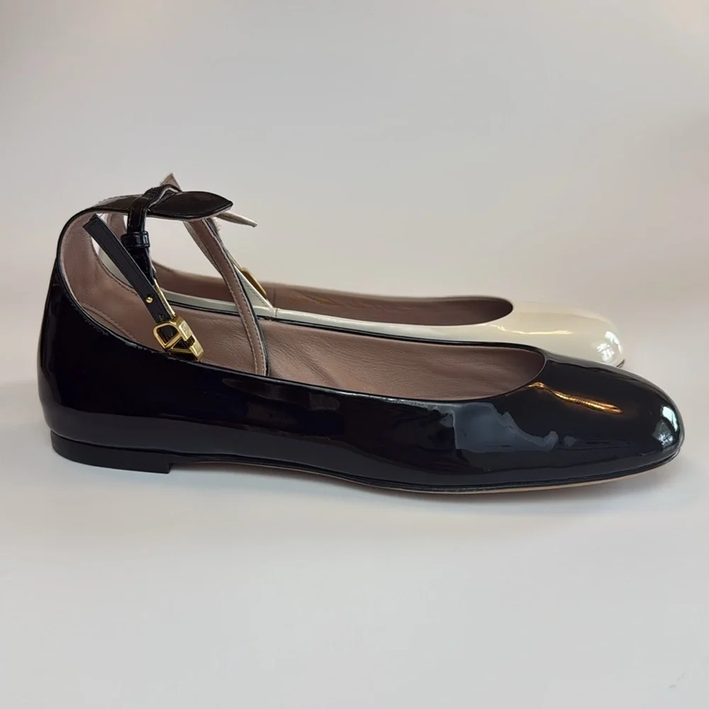 Valentino Garavani Black and Cream‎ Ankle Strap Patent Leather Flats Size 37.5B